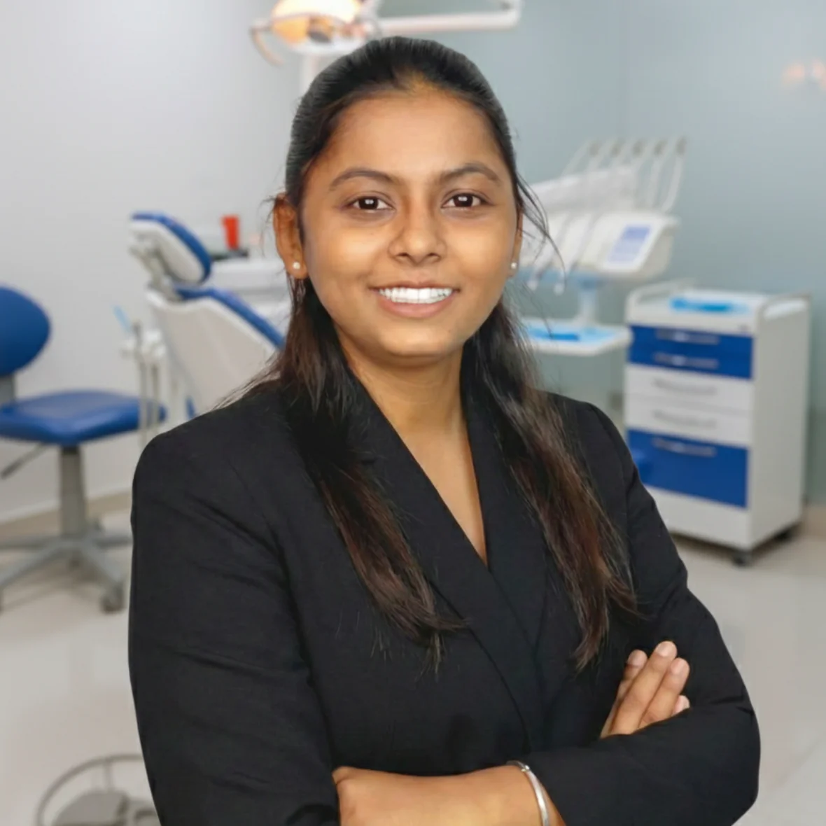 Dr. Chetna Maloo โ Dental Surgeon Surat